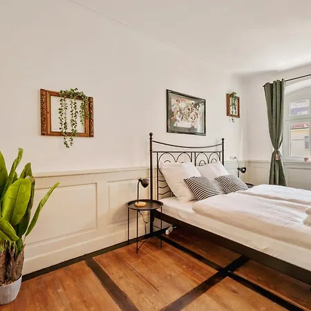 Lubunest2 Altstadtwohnung Am Bluehenden Barock * Ludwigsburg